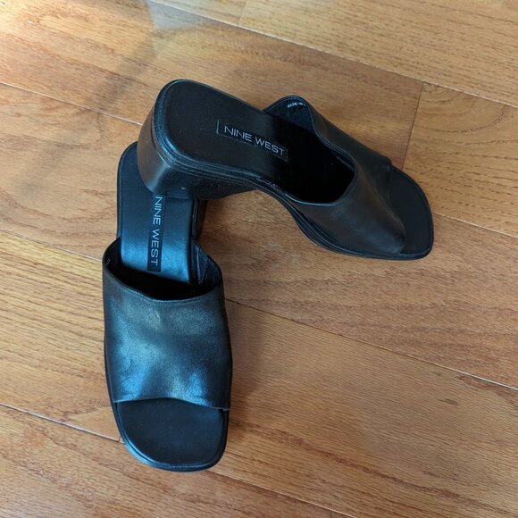 Nine West NWTOETOTOE Black Leather Sandals  NWT   - Size 6.5 - Picture 1 of 8